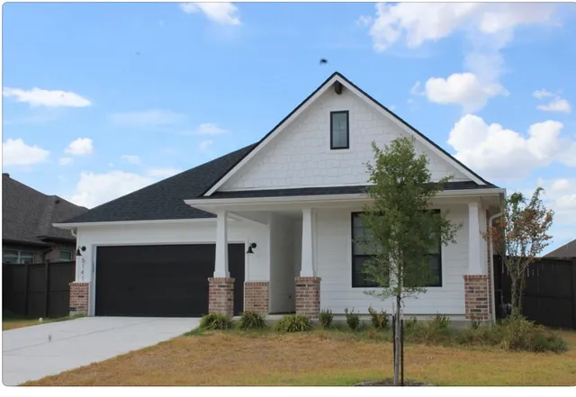 $2,800 | 5141 Maroon Creek Drive, Bryan, TX 77802