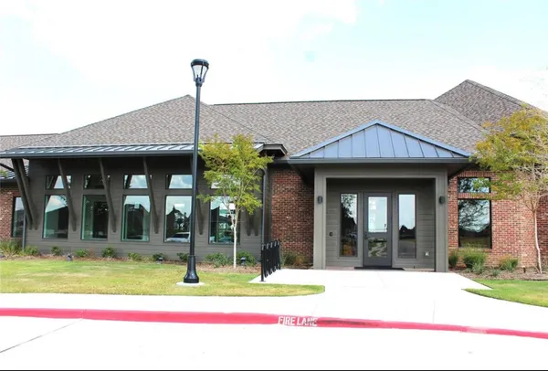 $2,590 | 5141 Maroon Creek Drive, Bryan, TX 77802