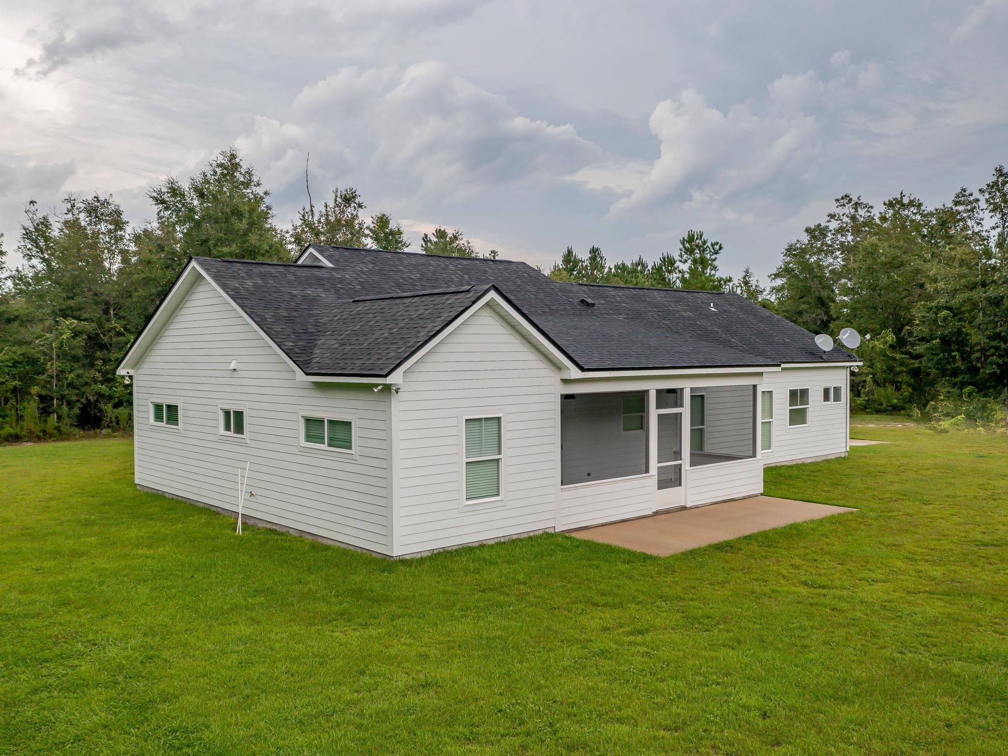 251 Elm Ridge Loop Crawfordville, FL 32327 - Photo 1 of 12 Gallery Image 1