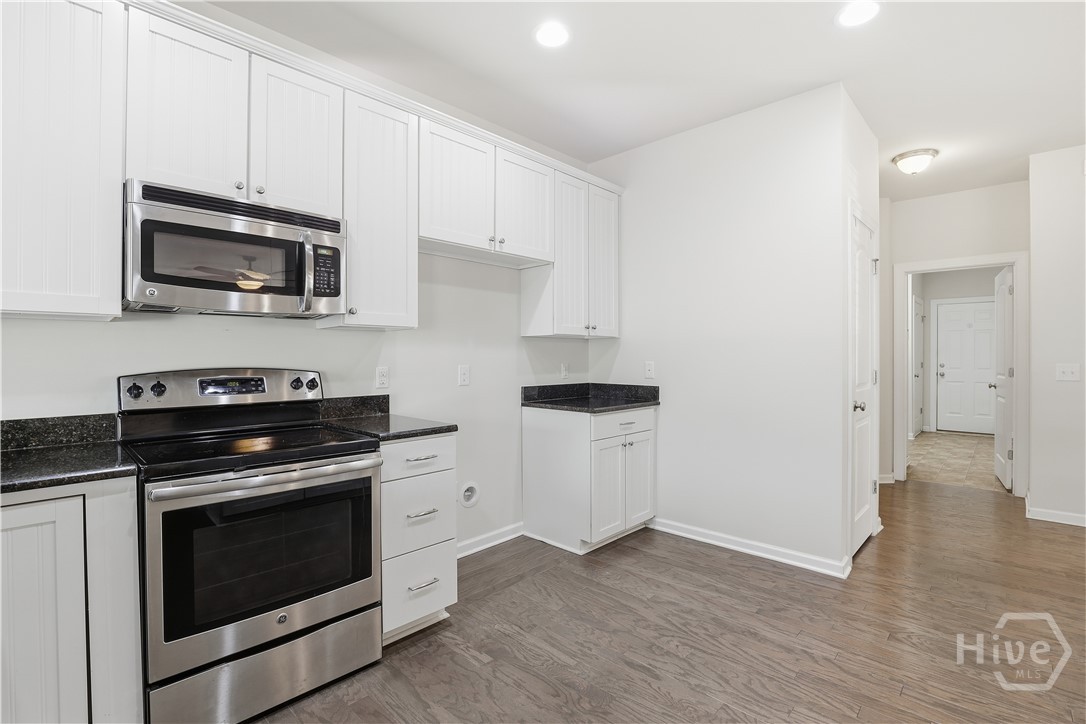 45 Belle Gate Court Pooler, GA 31322 - Photo 13 of 34 Kitchen