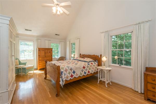 62 Notre Dame Road Bedford, MA 01730 - Photo 17 of 30 Gallery Image 17