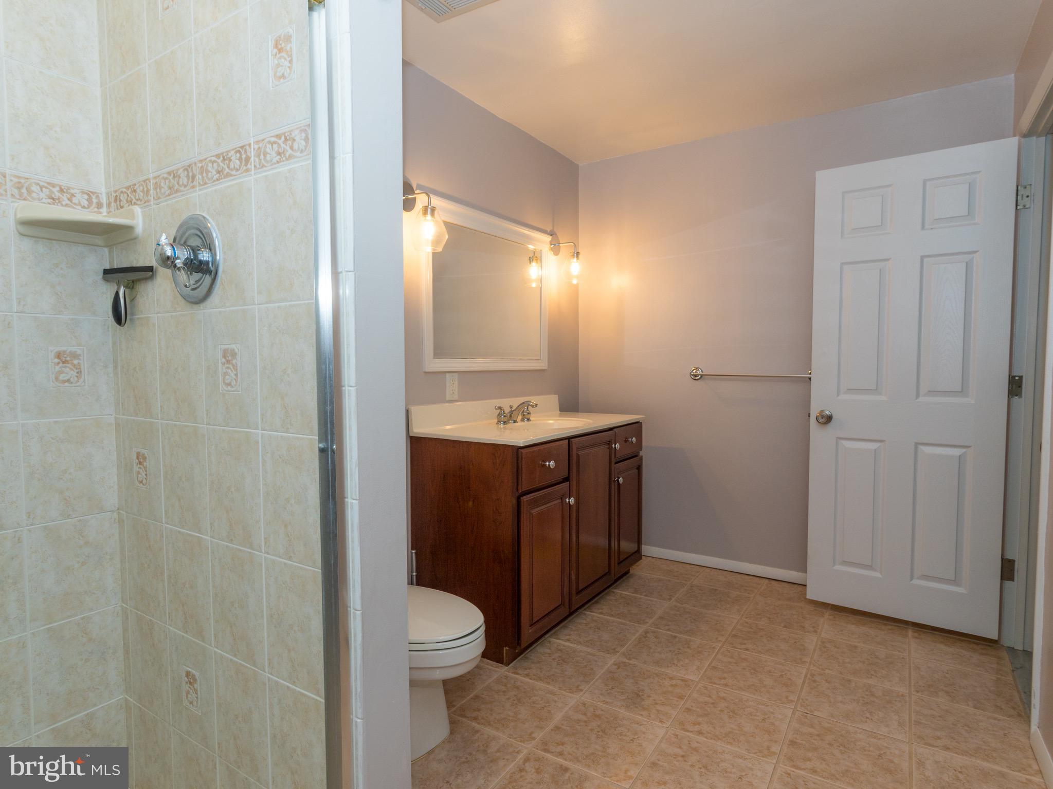 214 Moyer Road Chalfont, PA 18914 - Photo 27 of 54 Primary Full Bath