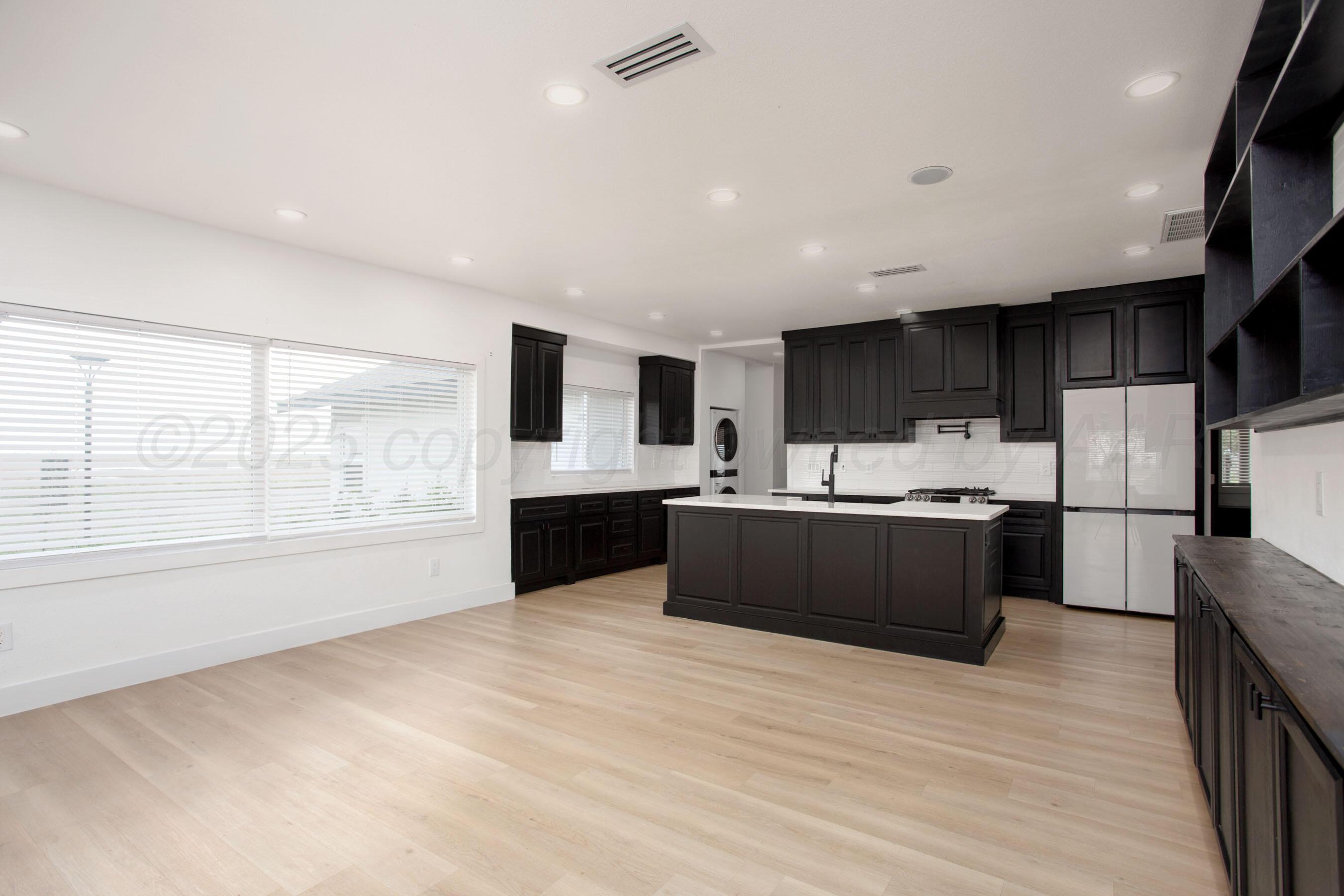 11300 Bertrand Road Amarillo, TX 79108 - Photo 17 of 52 KITCHEN/DINING