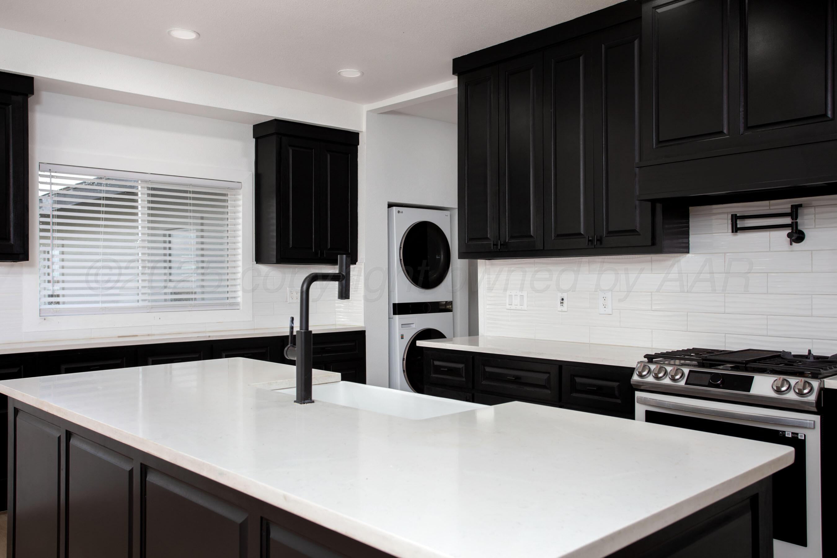 11300 Bertrand Road Amarillo, TX 79108 - Photo 21 of 52 KITCHEN