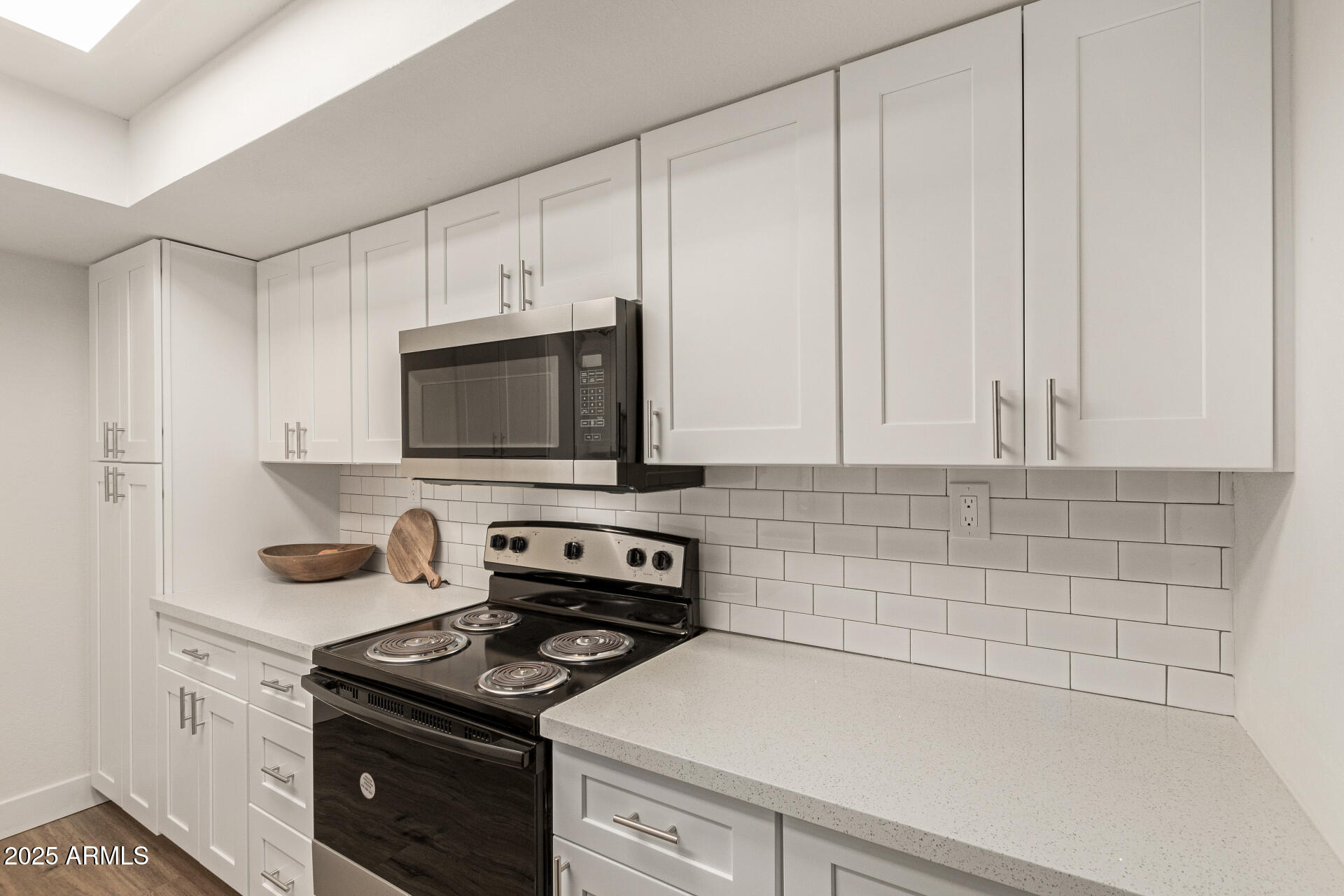 3825 East Camelback Road, Unit 234 Phoenix, AZ 85018 - Photo 11 of 42 Kitchen
