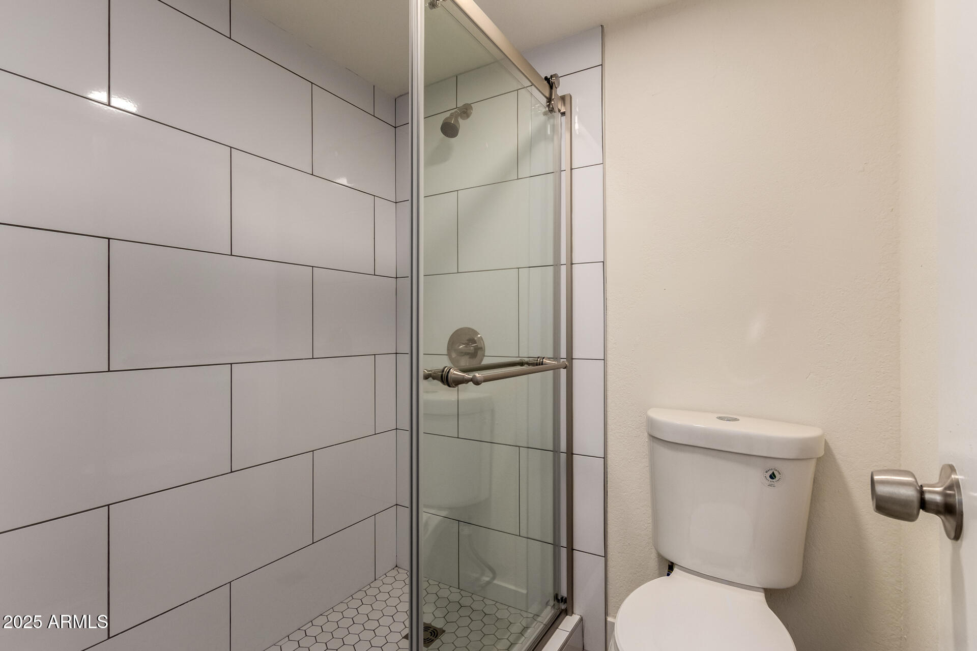 3825 East Camelback Road, Unit 234 Phoenix, AZ 85018 - Photo 14 of 42 Primary Bathroom