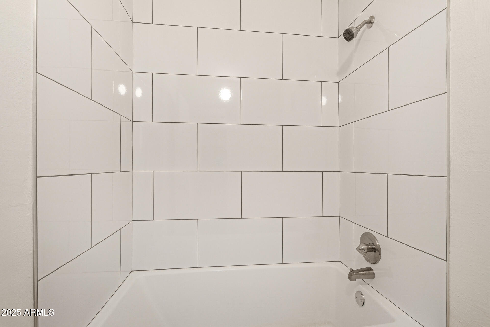 3825 East Camelback Road, Unit 234 Phoenix, AZ 85018 - Photo 20 of 42 Primary Bathroom #2