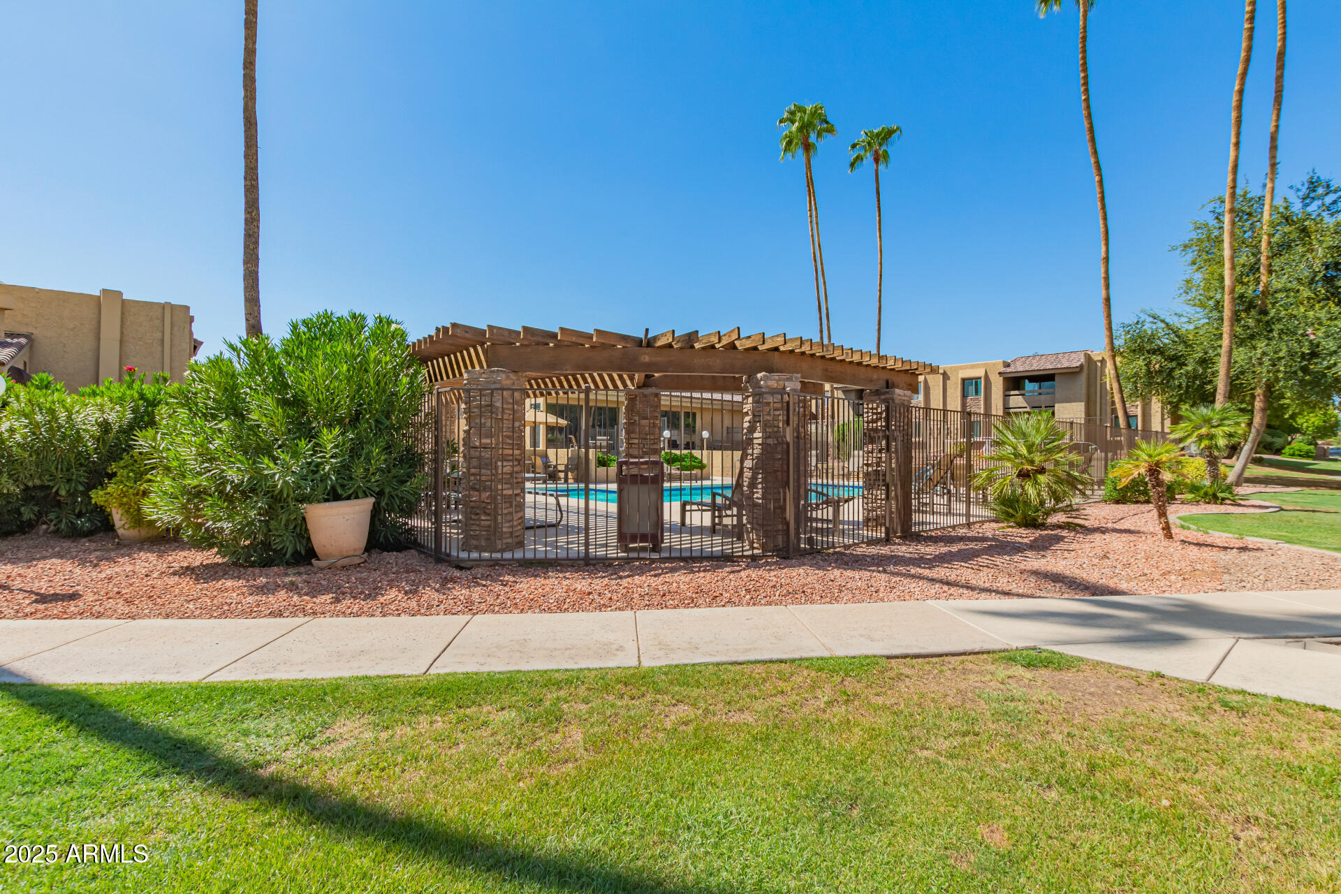 3825 East Camelback Road, Unit 234 Phoenix, AZ 85018 - Photo 26 of 42 Pool