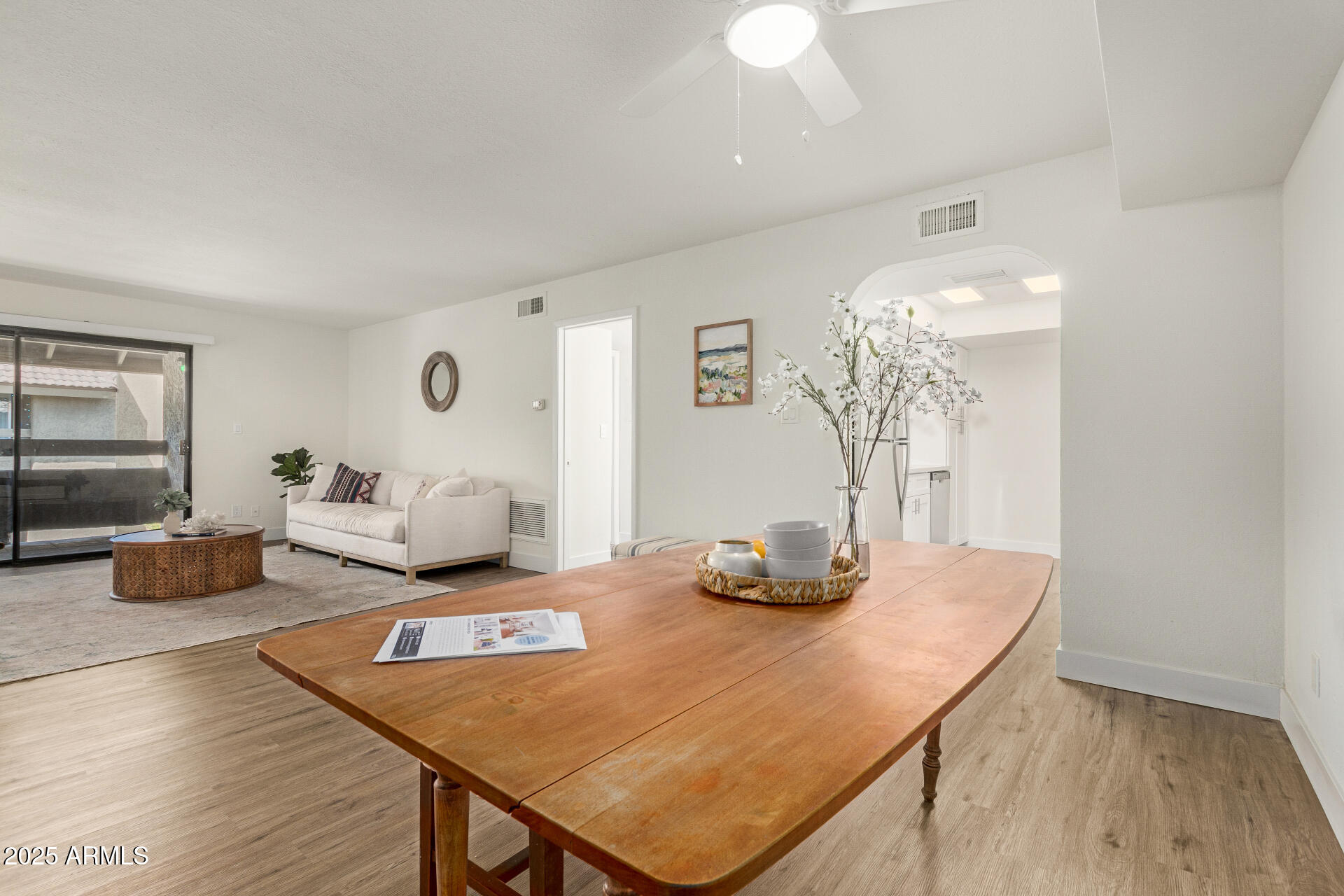 3825 East Camelback Road, Unit 234 Phoenix, AZ 85018 - Photo 8 of 42 Dining Area
