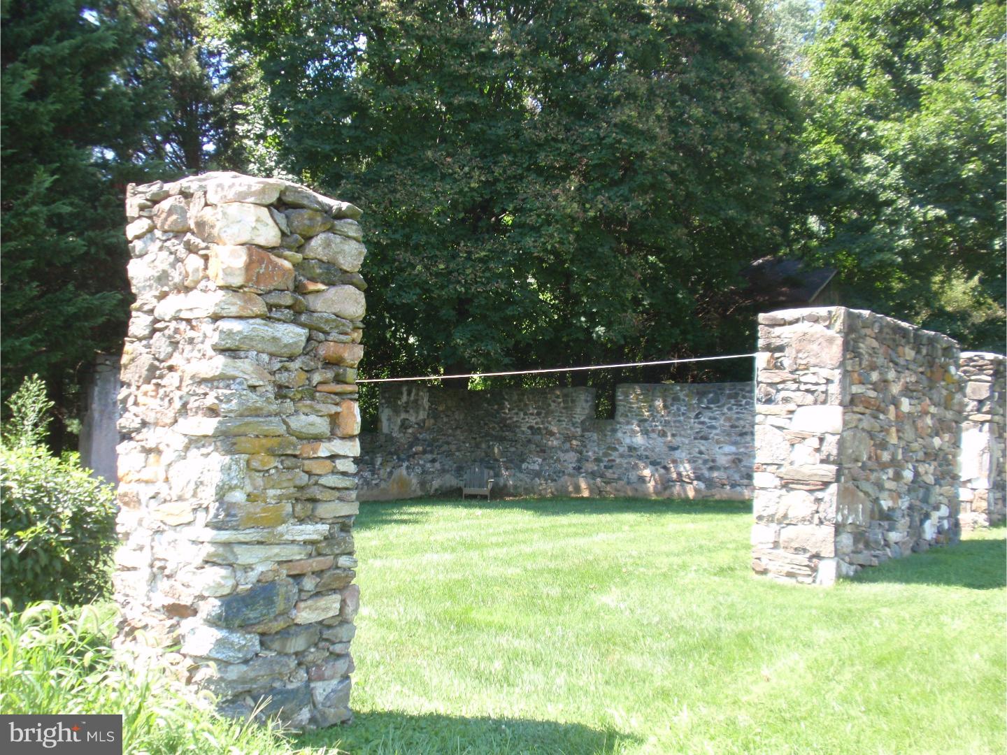 10 Hillendale Road Chadds Ford, PA 19317 - Photo 23 of 25 Side Yard