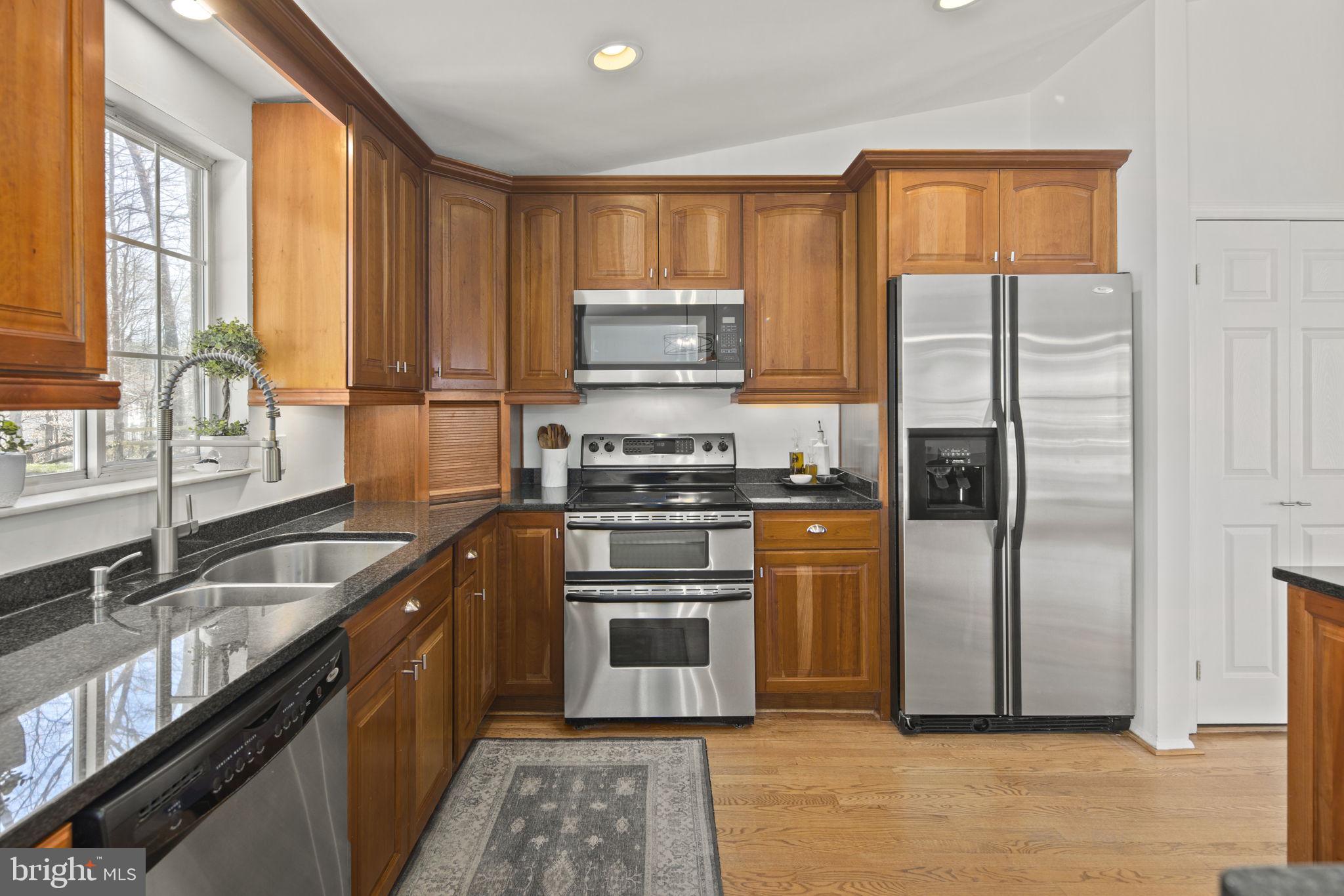 8472 Falling Leaf Road Springfield, VA 22153 - Photo 17 of 55