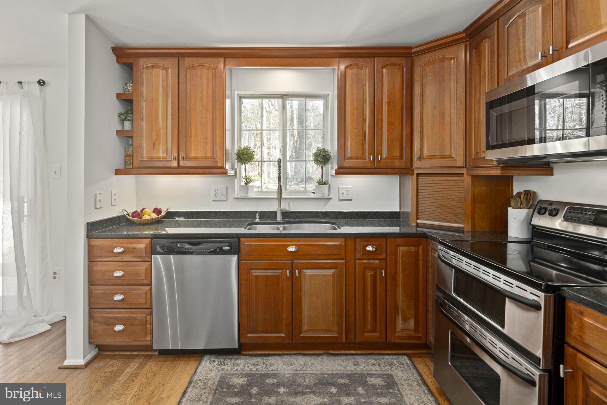 8472 Falling Leaf Road Springfield, VA 22153 - Photo 18 of 55