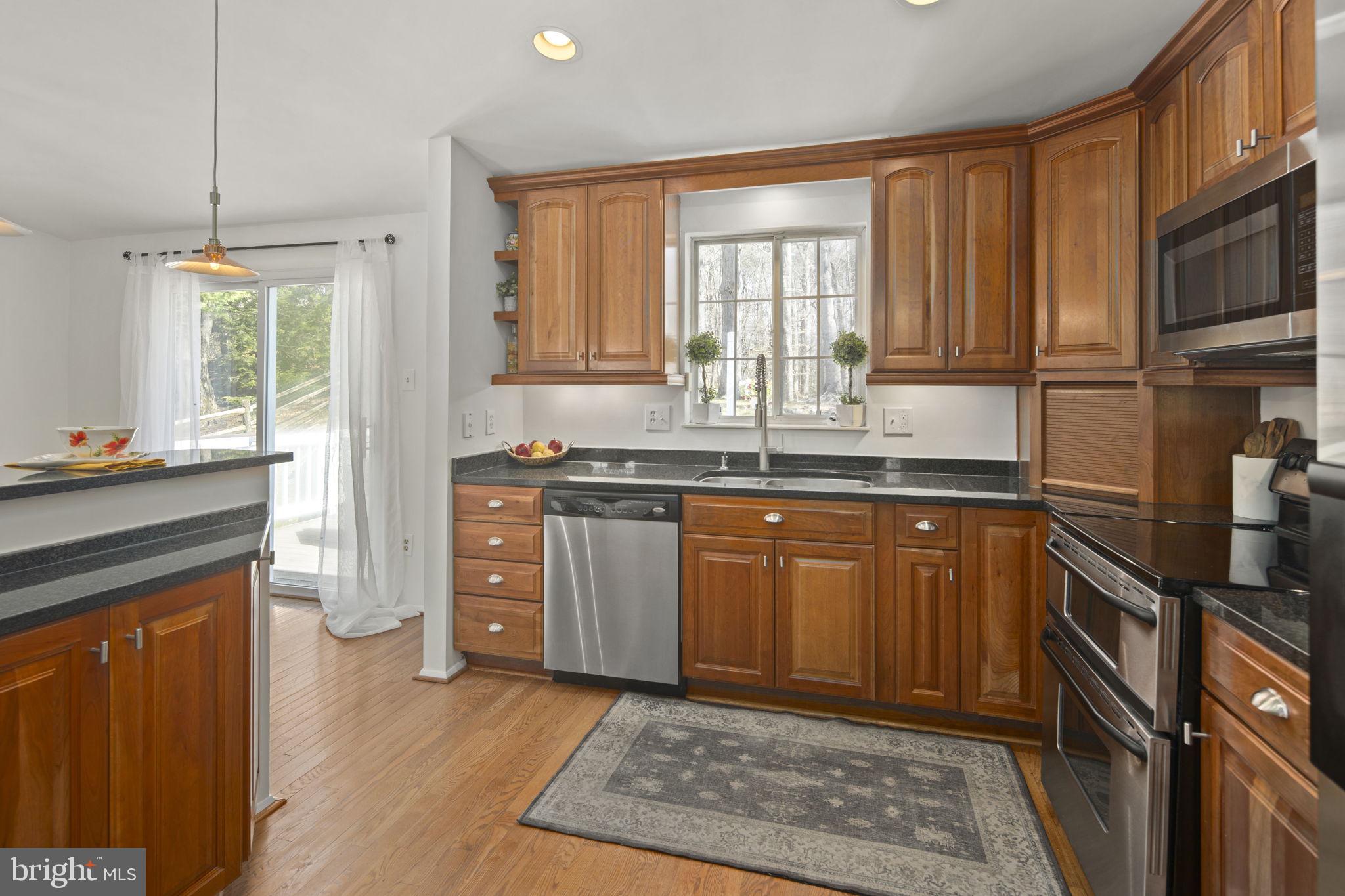 8472 Falling Leaf Road Springfield, VA 22153 - Photo 19 of 55