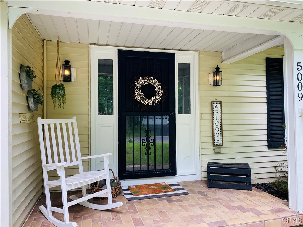 5009 Falling Leaf Trail Clay, NY 13212 - Photo 5 of 46