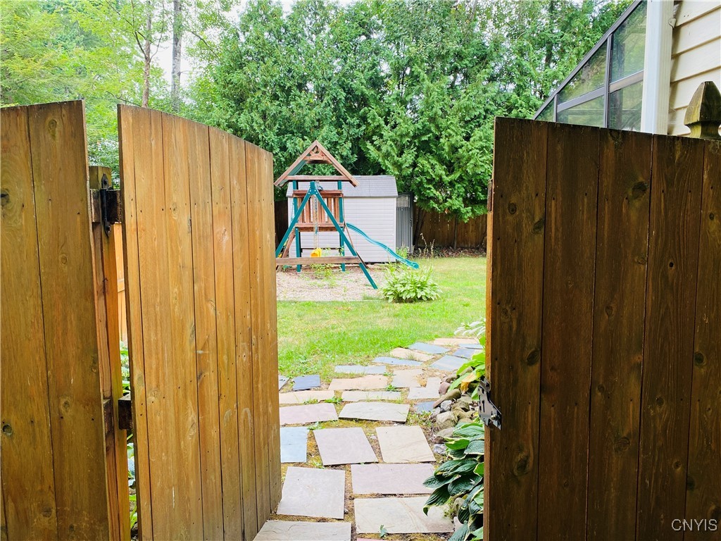 5009 Falling Leaf Trail Clay, NY 13212 - Photo 6 of 46