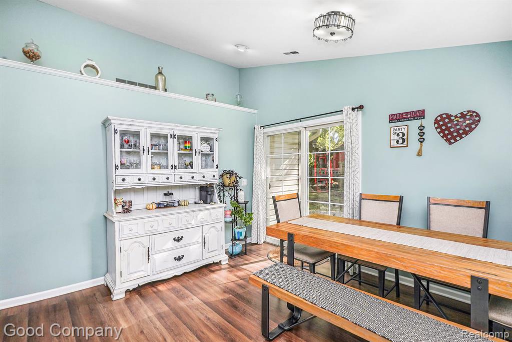 47595 Frederick Road Utica, MI 48317 - Photo 8 of 26