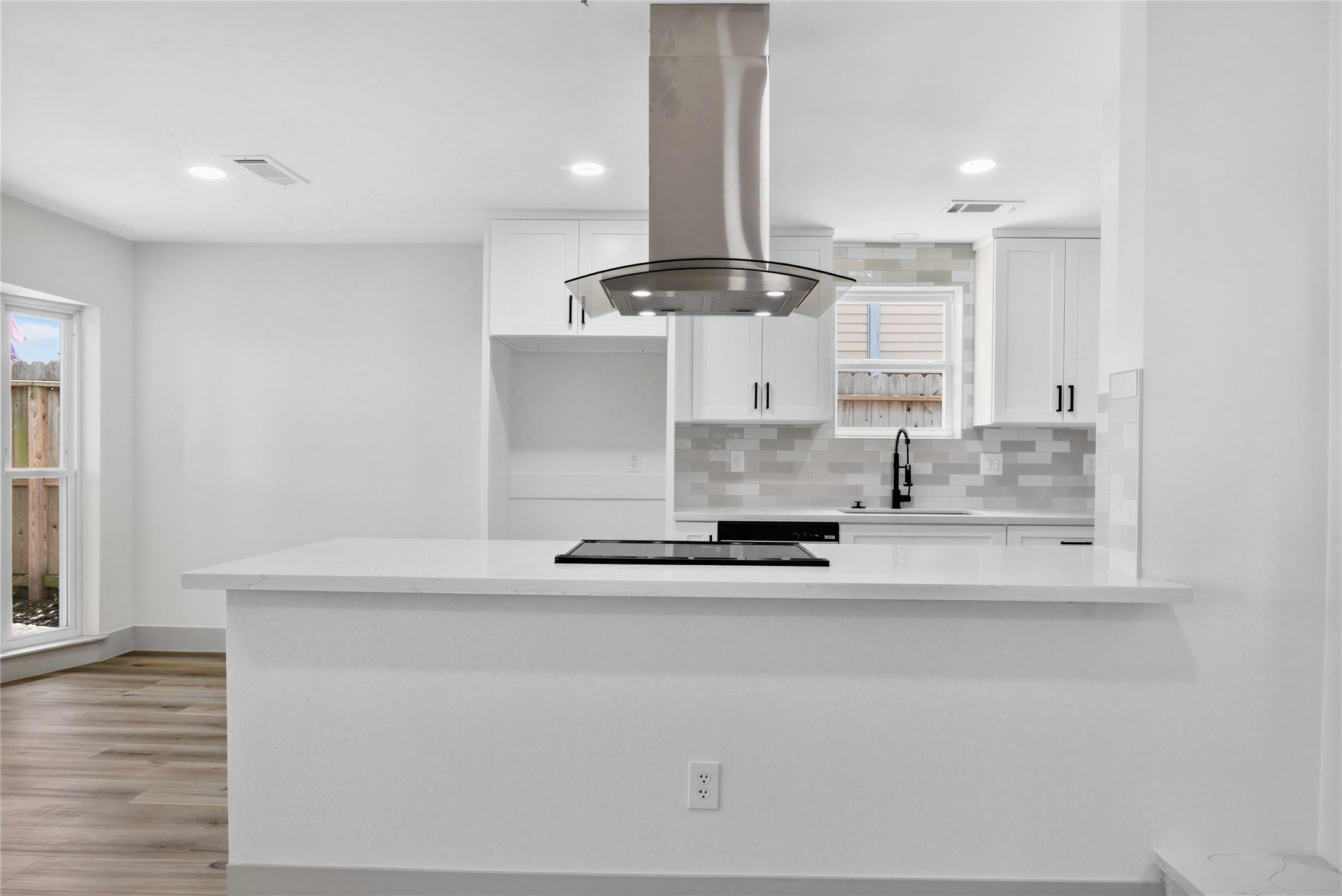 926 Buoy Road Houston, TX 77062 - Photo 7 of 35