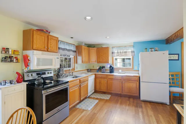 $739,000 | 16 Passaic Road, York, ME 03902