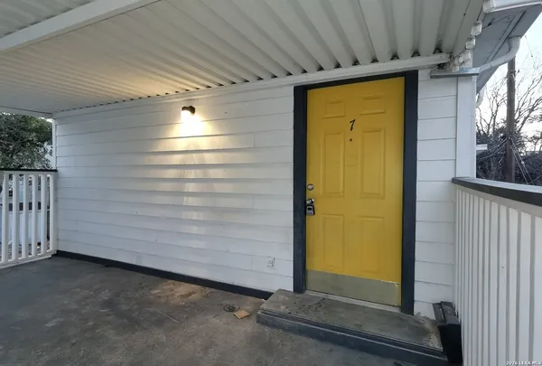 $1,200 | 137 East Norwood Court, Unit 7, San Antonio, TX 78212