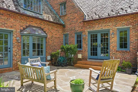$2,850,000 | 7835 Hampden Lane, Bethesda, MD 20814