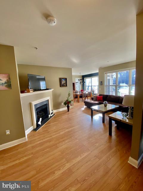 74 Kyle Way Ewing, NJ 08628 - Photo 3 of 13 Living room