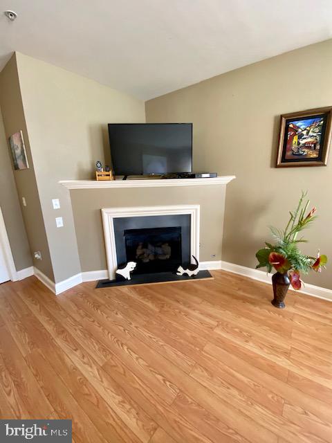 74 Kyle Way Ewing, NJ 08628 - Photo 4 of 13 Fireplace