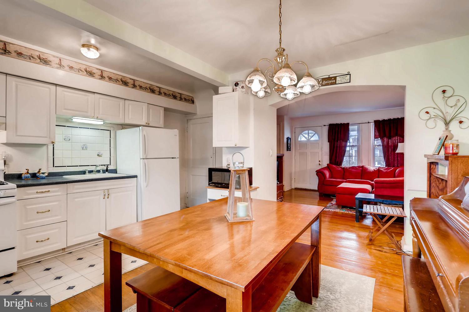 8366 Hillendale Road Baltimore, MD 21234 - Photo 7 of 22 Dining Room
