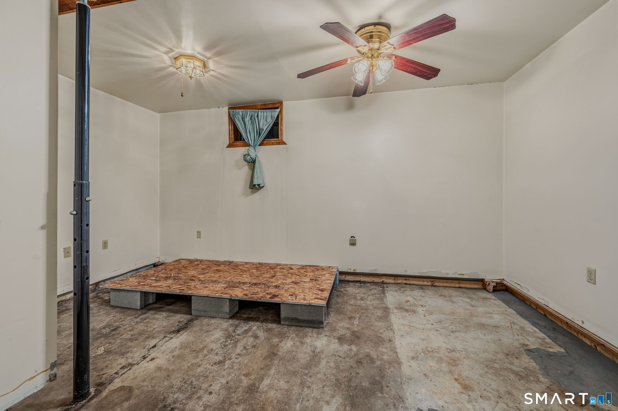 209 Midway Ovl Groton, CT 06340 - Photo 25 of 31 wooden floor in an empty room