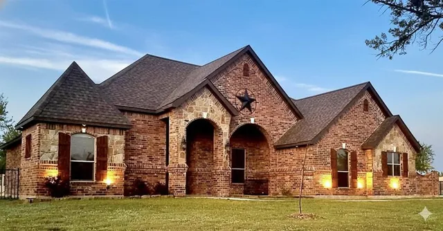 $579,000 | 407 Miramar Circle, Weatherford, TX 76085
