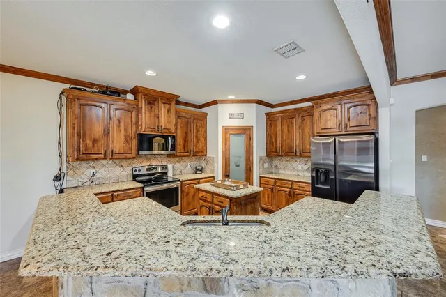 $579,000 | 407 Miramar Circle, Weatherford, TX 76085