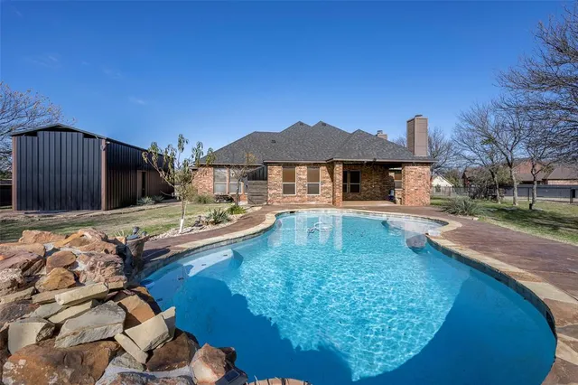 $579,000 | 407 Miramar Circle, Weatherford, TX 76085
