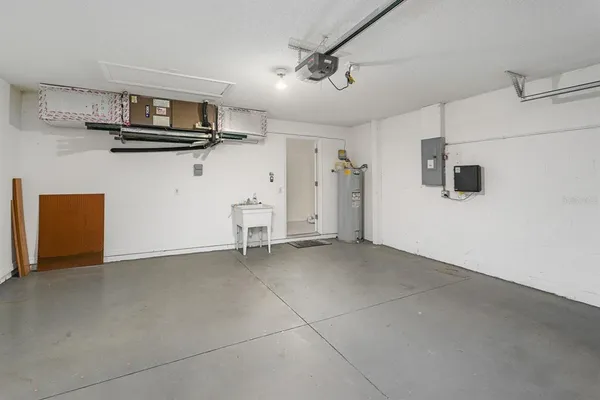 $2,350 | 295 Fareham Drive, Venice, FL 34293