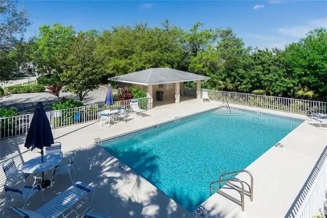 $2,750 | 295 Fareham Drive, Venice, FL 34293