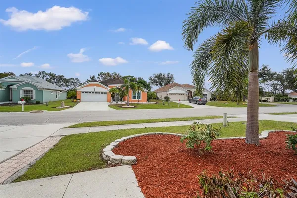 $2,350 | 295 Fareham Drive, Venice, FL 34293