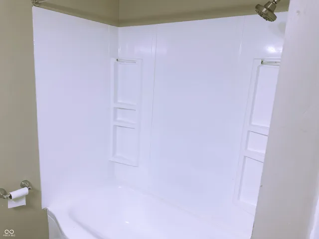 $174,900 | 6108 Roselawn Drive, Indianapolis, IN 46226