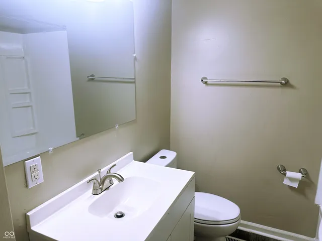 $174,900 | 6108 Roselawn Drive, Indianapolis, IN 46226