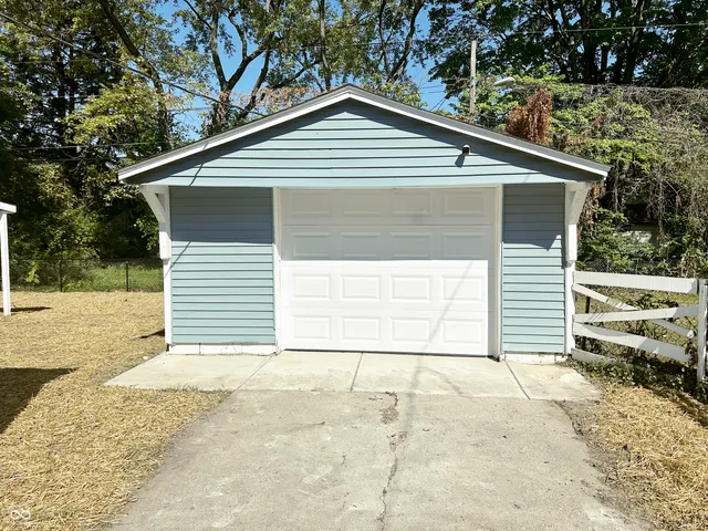 $174,900 | 6108 Roselawn Drive, Indianapolis, IN 46226