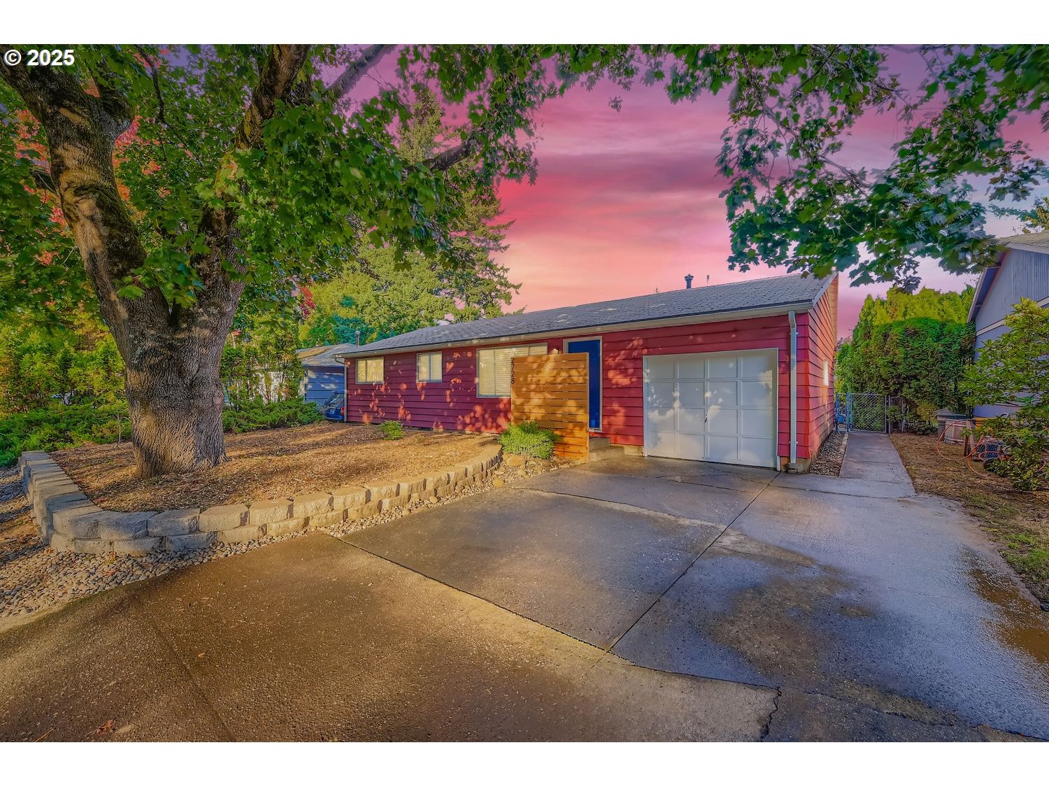 2728 Southeast 175th Place Portland, OR 97236 - Photo 28 of 33 a view of a outdoor space