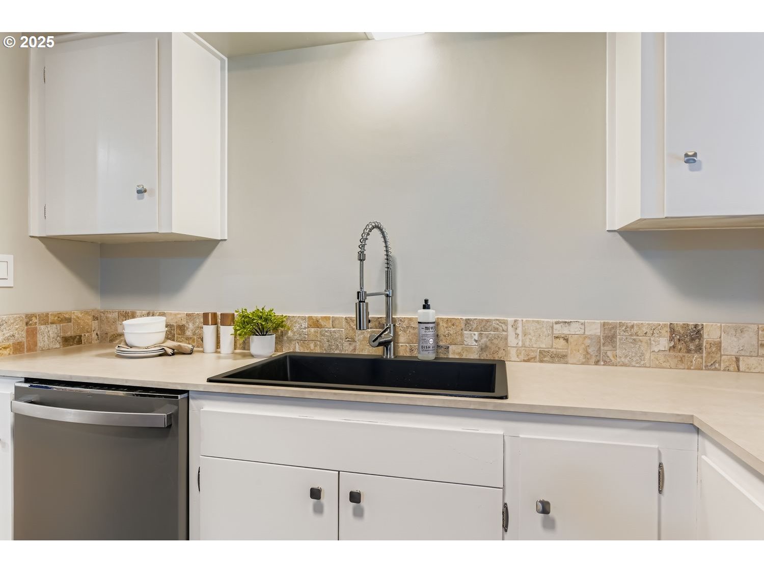 2728 Southeast 175th Place Portland, OR 97236 - Photo 9 of 33