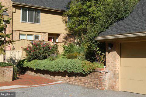 11 Roland Mews Baltimore, MD 21210 - Photo 2 of 27 Exterior (Front)