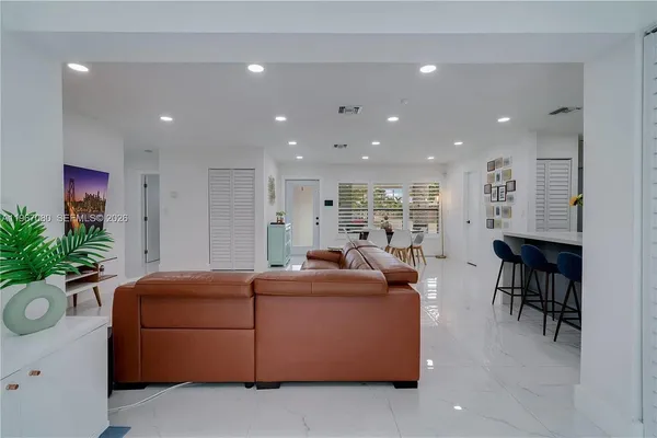 $3,950 | 1401 Southwest 94th Avenue, Miami, FL 33174