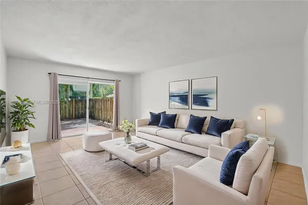 $279,000 | 6904 North Kendall Drive, Unit F104, Pinecrest, FL 33156