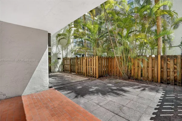 $279,000 | 6904 North Kendall Drive, Unit F104, Pinecrest, FL 33156