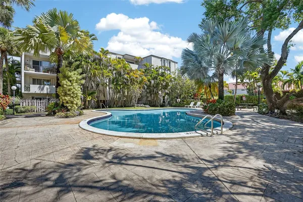 $279,000 | 6904 North Kendall Drive, Unit F104, Pinecrest, FL 33156