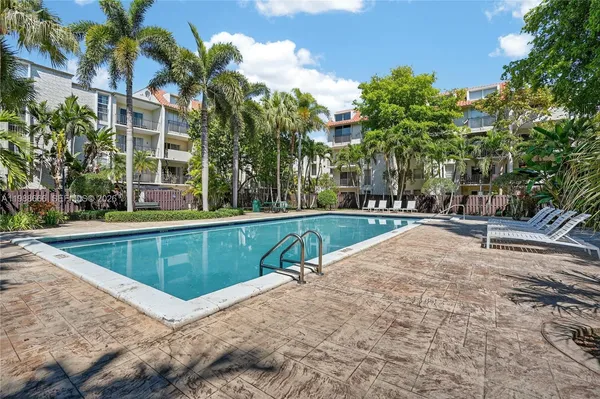 $279,000 | 6904 North Kendall Drive, Unit F104, Pinecrest, FL 33156