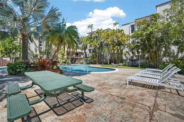 $279,000 | 6904 North Kendall Drive, Unit F104, Pinecrest, FL 33156