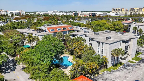 $279,000 | 6904 North Kendall Drive, Unit F104, Pinecrest, FL 33156