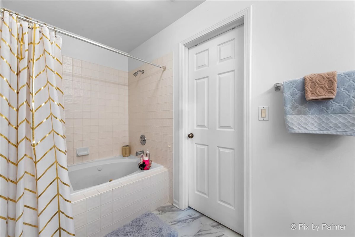 1355 Georgetown Drive, Unit 3 Batavia, IL 60510 - Photo 18 of 45