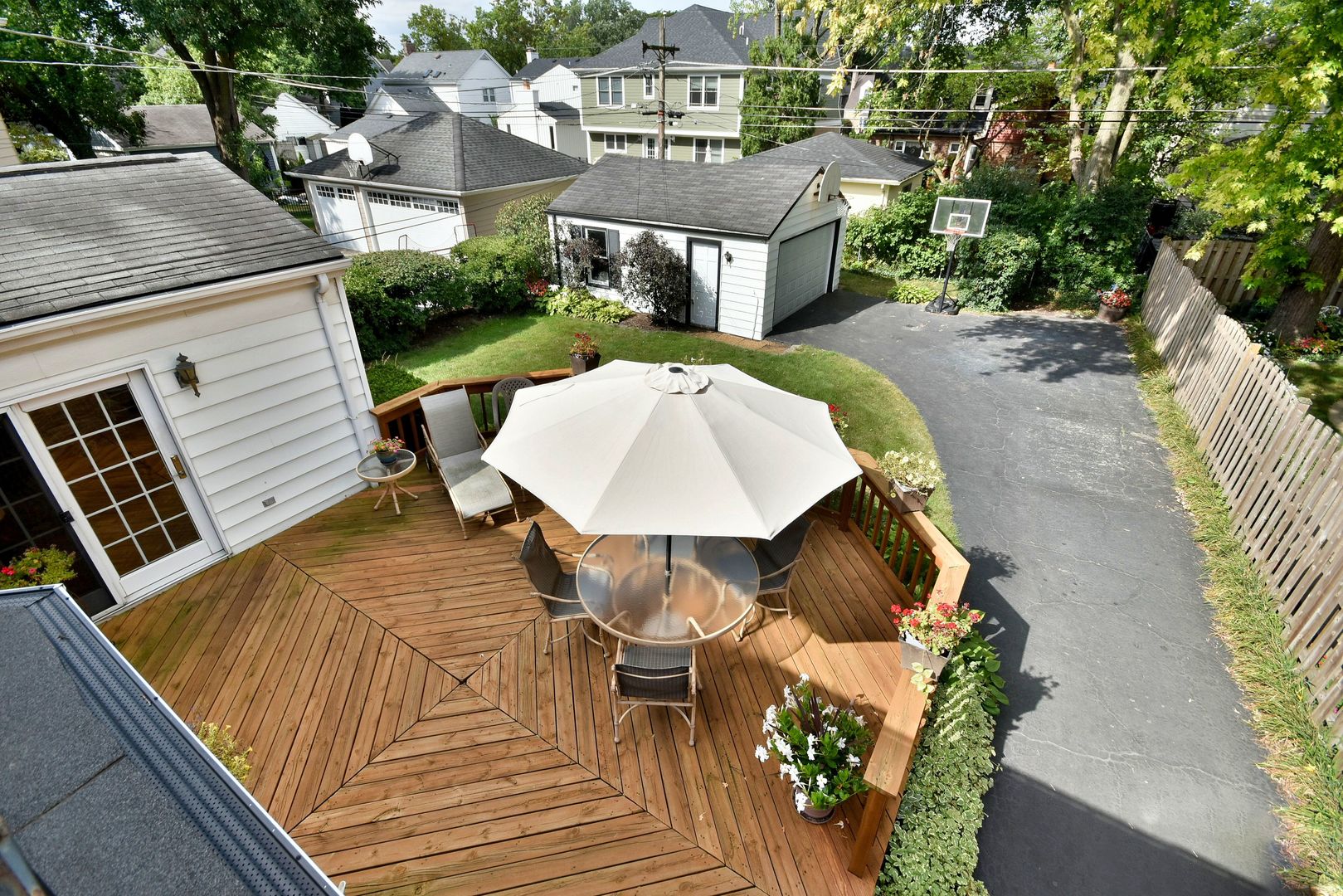 196 Fairfield Avenue Elmhurst, IL 60126 - Photo 29 of 44 an aerial view of a house with swimming pool and patio