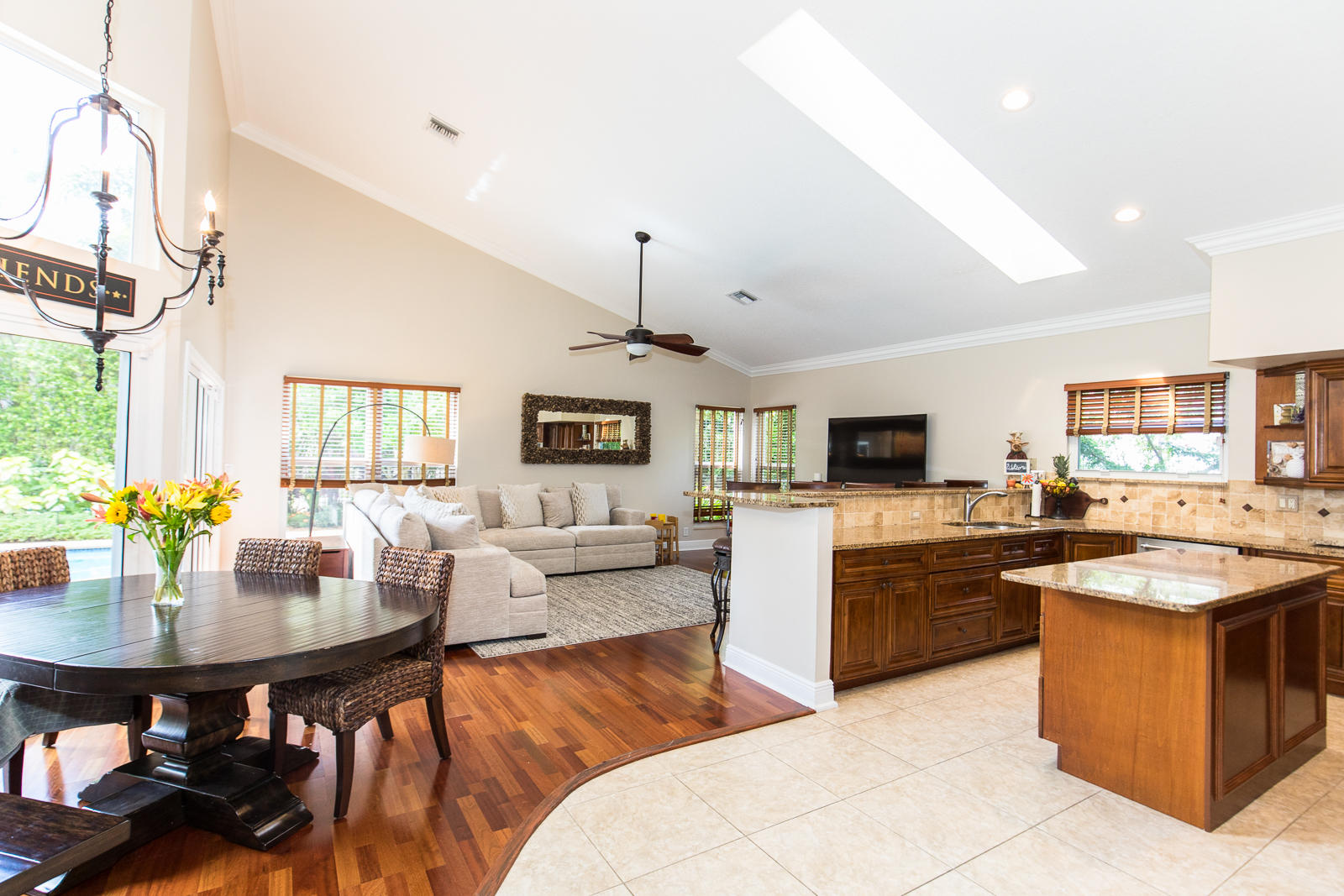 4635 Northwest 26th Avenue Boca Raton, FL 33434 - Photo 7 of 46 4635 NW 26th Ave-518